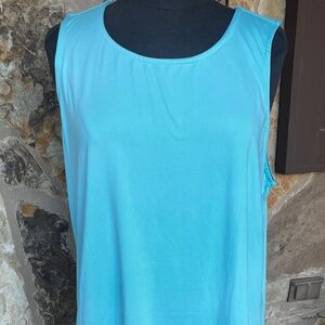 Enlighten Women’s Aqua Athletic Top with keyhole back - Size XL